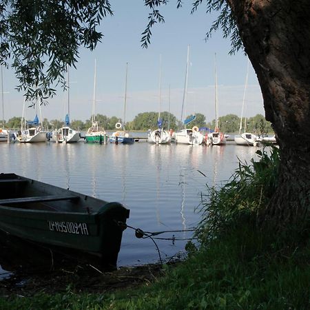 Отель Pensjonat Nad Jeziorem Мыслибуж Экстерьер фото